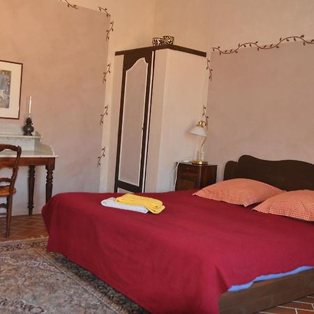 Отель Le Relais Des Baronnies Montjay  Экстерьер фото