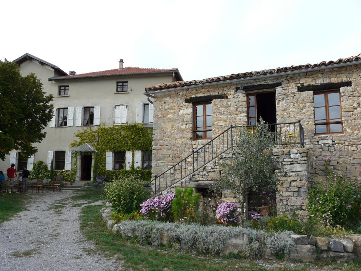 Отель Le Relais Des Baronnies Montjay  Экстерьер фото