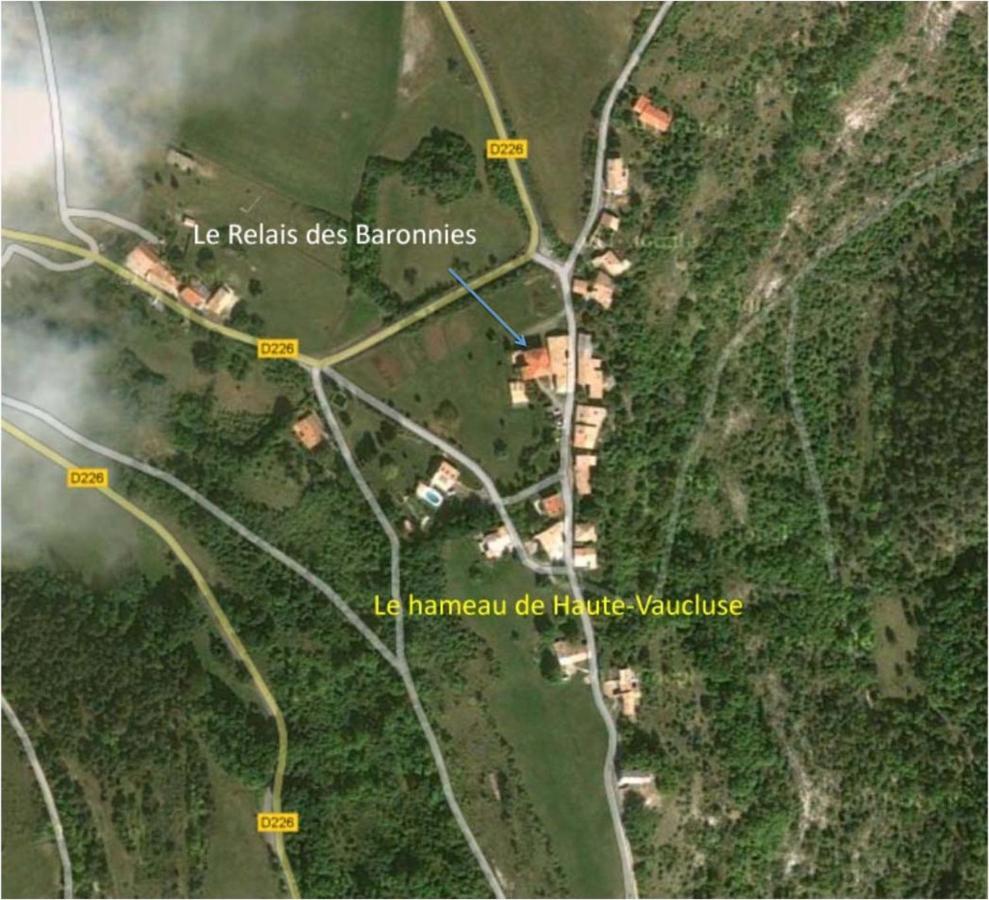 Отель Le Relais Des Baronnies Montjay  Экстерьер фото